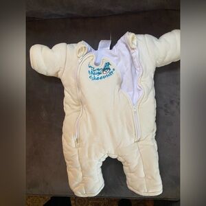 Merlin magic sleep suit size large